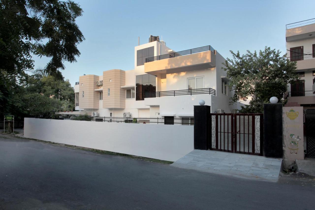 Mimosa Udaipur Bed & Breakfast Exterior photo