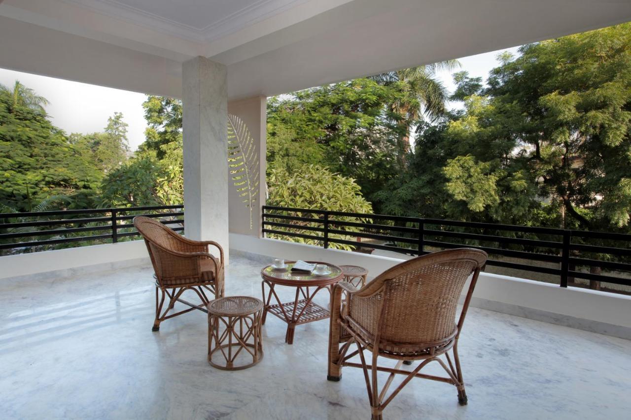 Mimosa Udaipur Bed & Breakfast Exterior photo