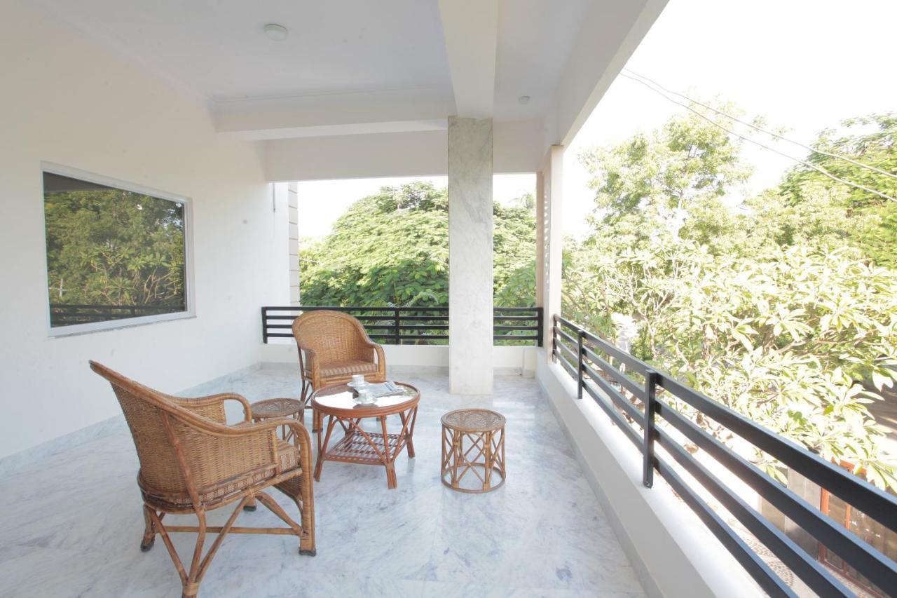 Mimosa Udaipur Bed & Breakfast Exterior photo