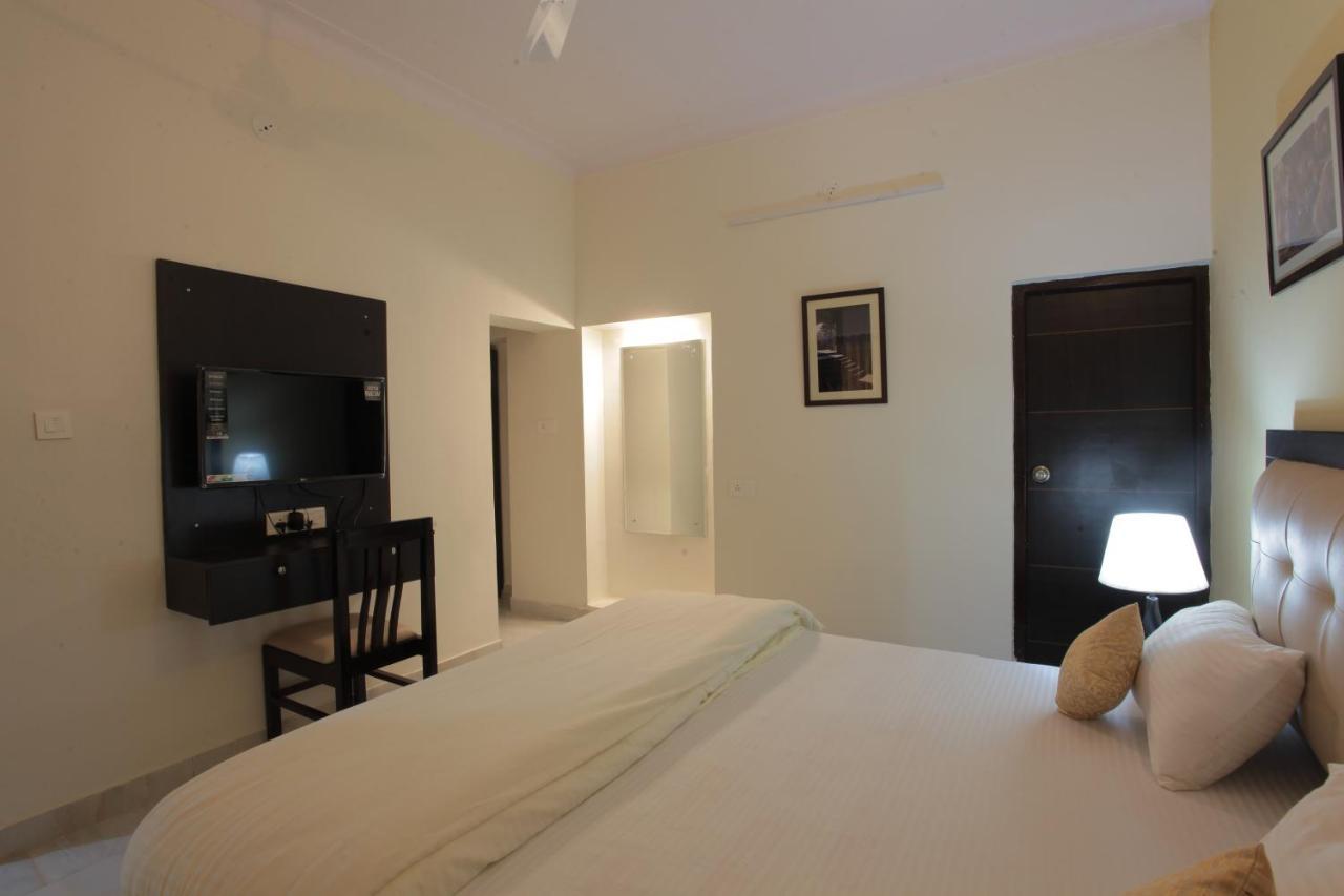 Mimosa Udaipur Bed & Breakfast Exterior photo